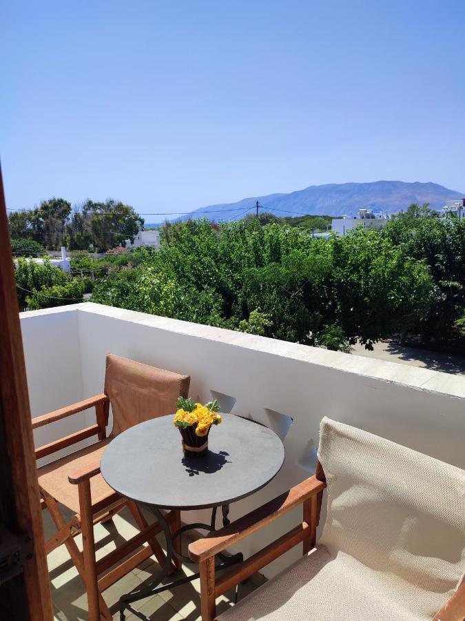 Afendra Hotel Skyros Exteriör bild