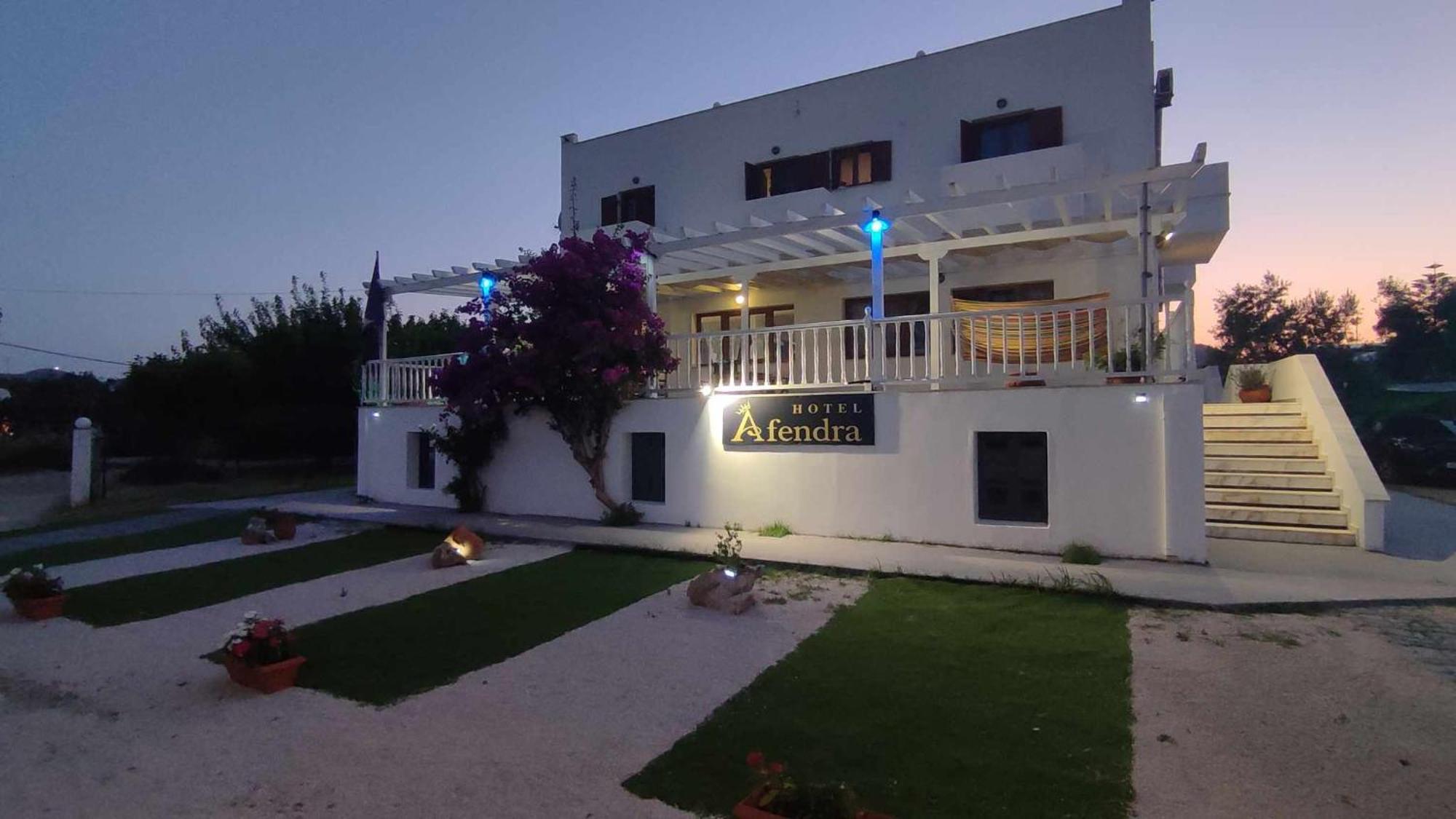Afendra Hotel Skyros Exteriör bild
