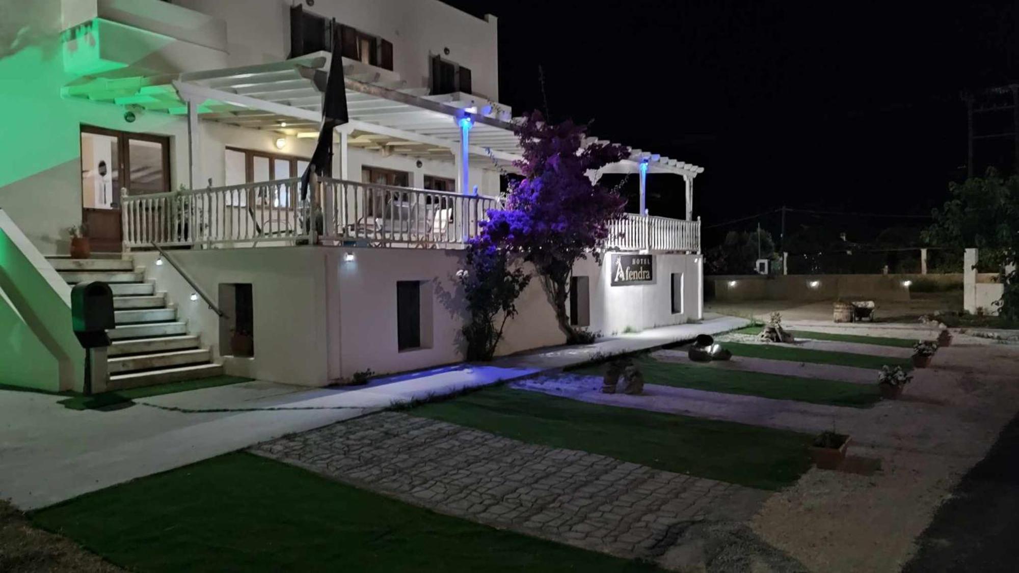 Afendra Hotel Skyros Exteriör bild