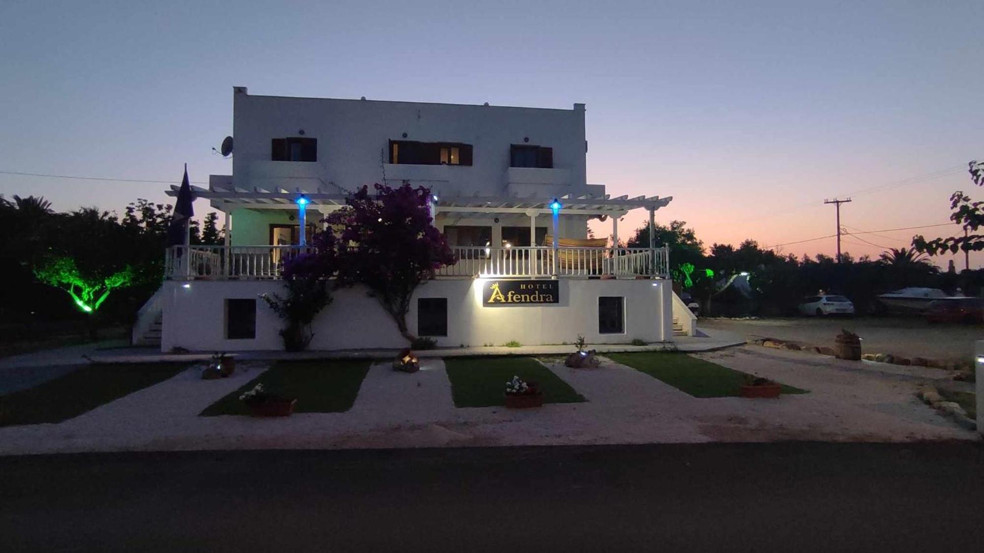 Afendra Hotel Skyros Exteriör bild